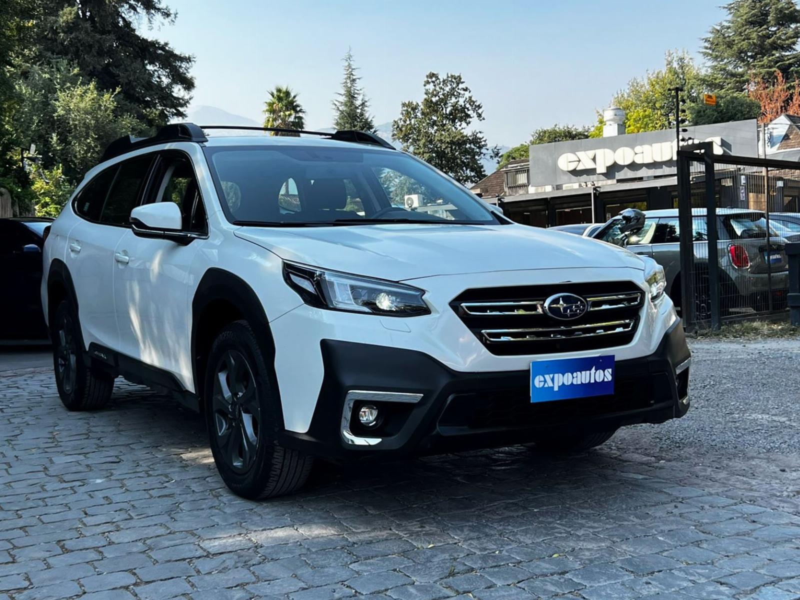 SUBARU OUTBACK XS 2.5 AT AWD 2023 MANTENIMIENTO EN LA MARCA UN DUEÑO - FULL MOTOR