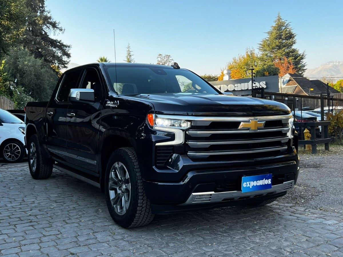 CHEVROLET SILVERADO HIGH COUNTRY 3.0 DIESEL 2024 GARANTÍA DE FÁBRICA VIGENTE - FULL MOTOR