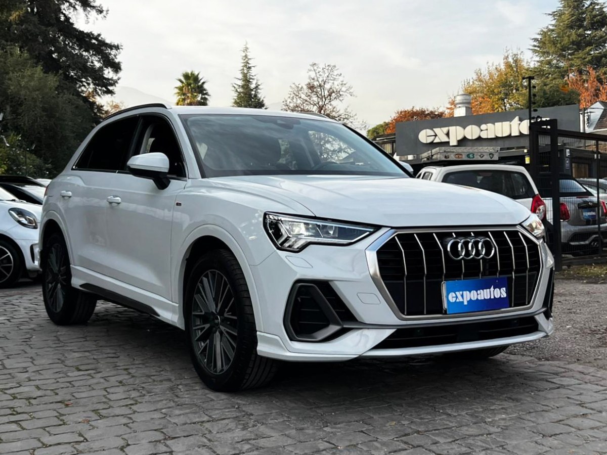 AUDI Q3 35 TFSI SPORT 1.4T S LINE 2023 UN DUEÑO MANTENIMIENTO EN LA MARCA - FULL MOTOR