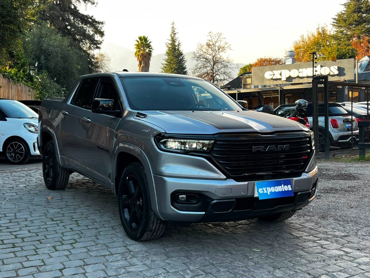 RAM RAMPAGE R/T 2.0 4x4 2025 FACTURABLE GARANTÍA VIGENTE - FULL MOTOR