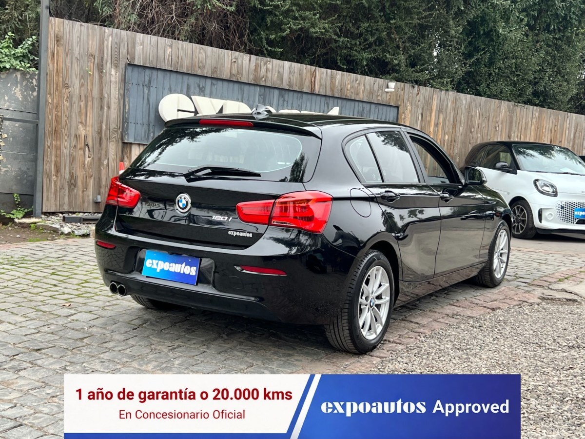 BMW 120 — foto 4 de 26