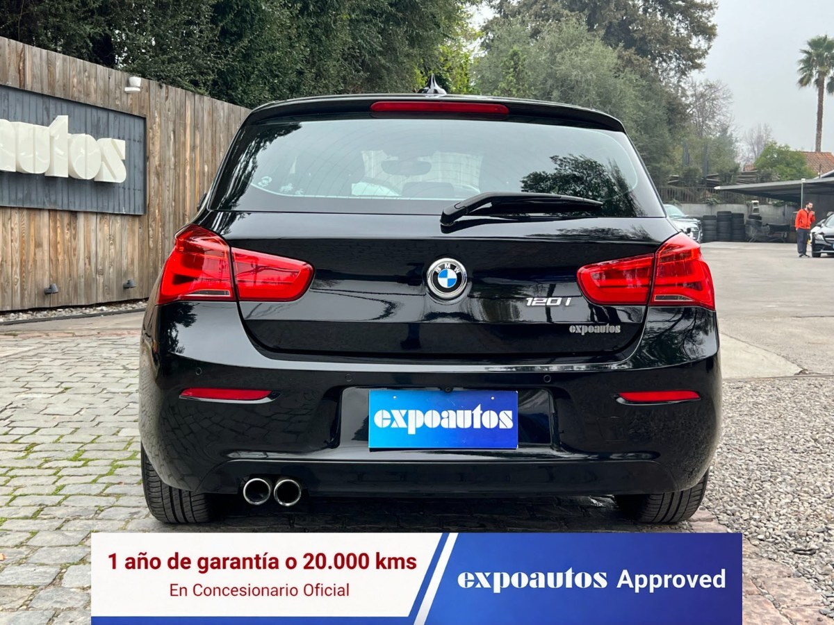BMW 120 — foto 5 de 26