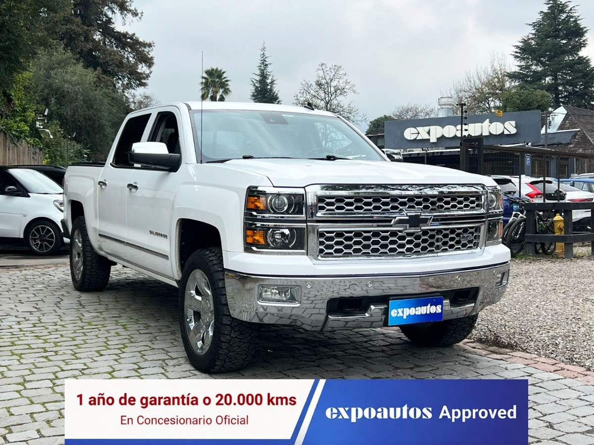 CHEVROLET SILVERADO LTZ 5.3 4WD 2015 MANTENIMIENTO AL DÍA - ExpoAutos