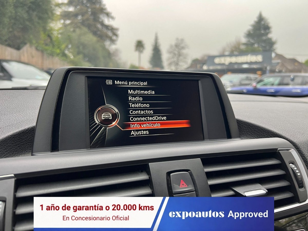 BMW 120 — foto 16 de 26