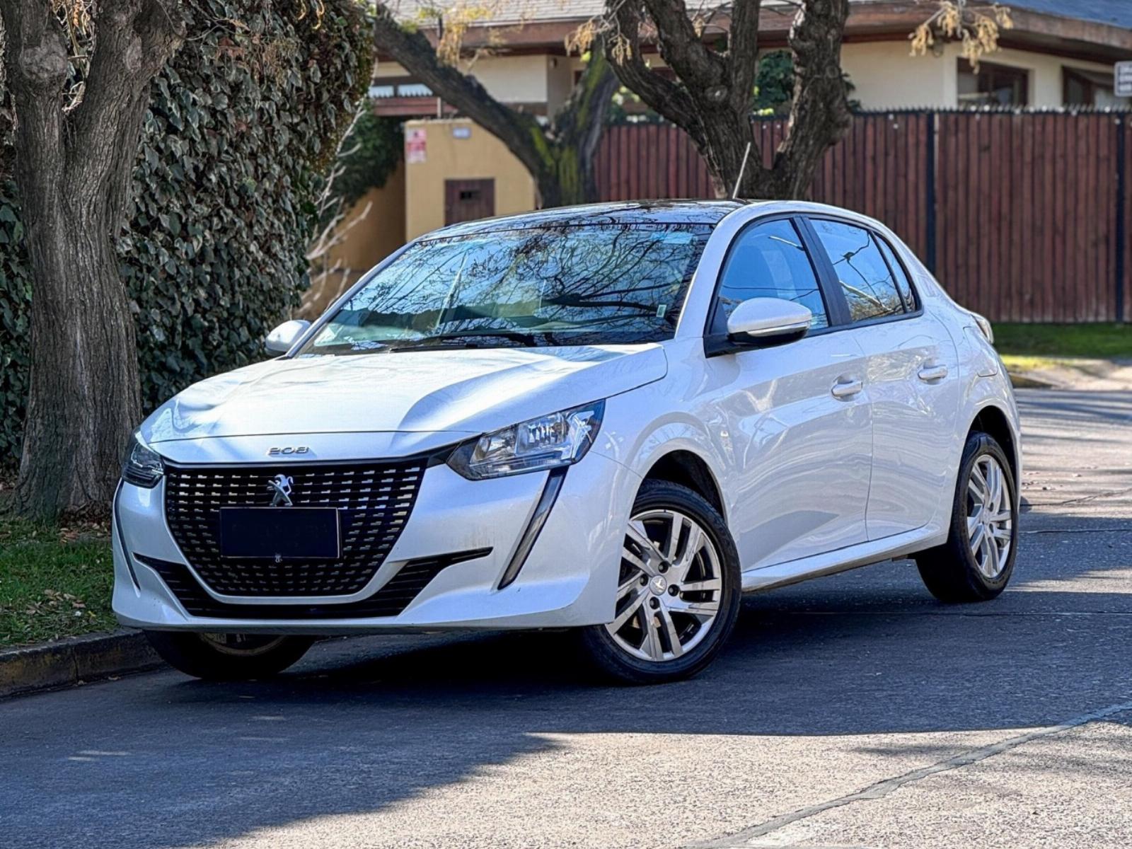 PEUGEOT 208 PURETECH 75 1.2 MT 2023 FULL EQUIPO - 