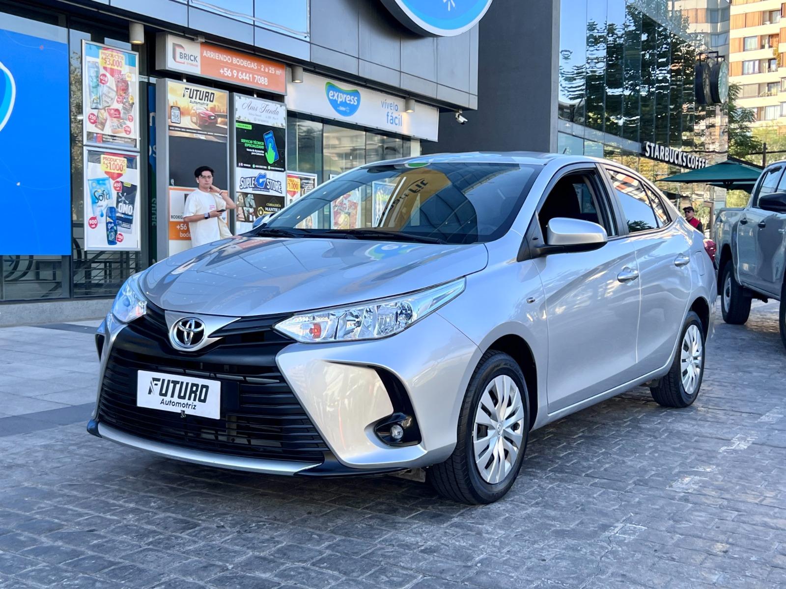 TOYOTA YARIS 1.5 AUT 2022 ÚNICO DUEÑO - 