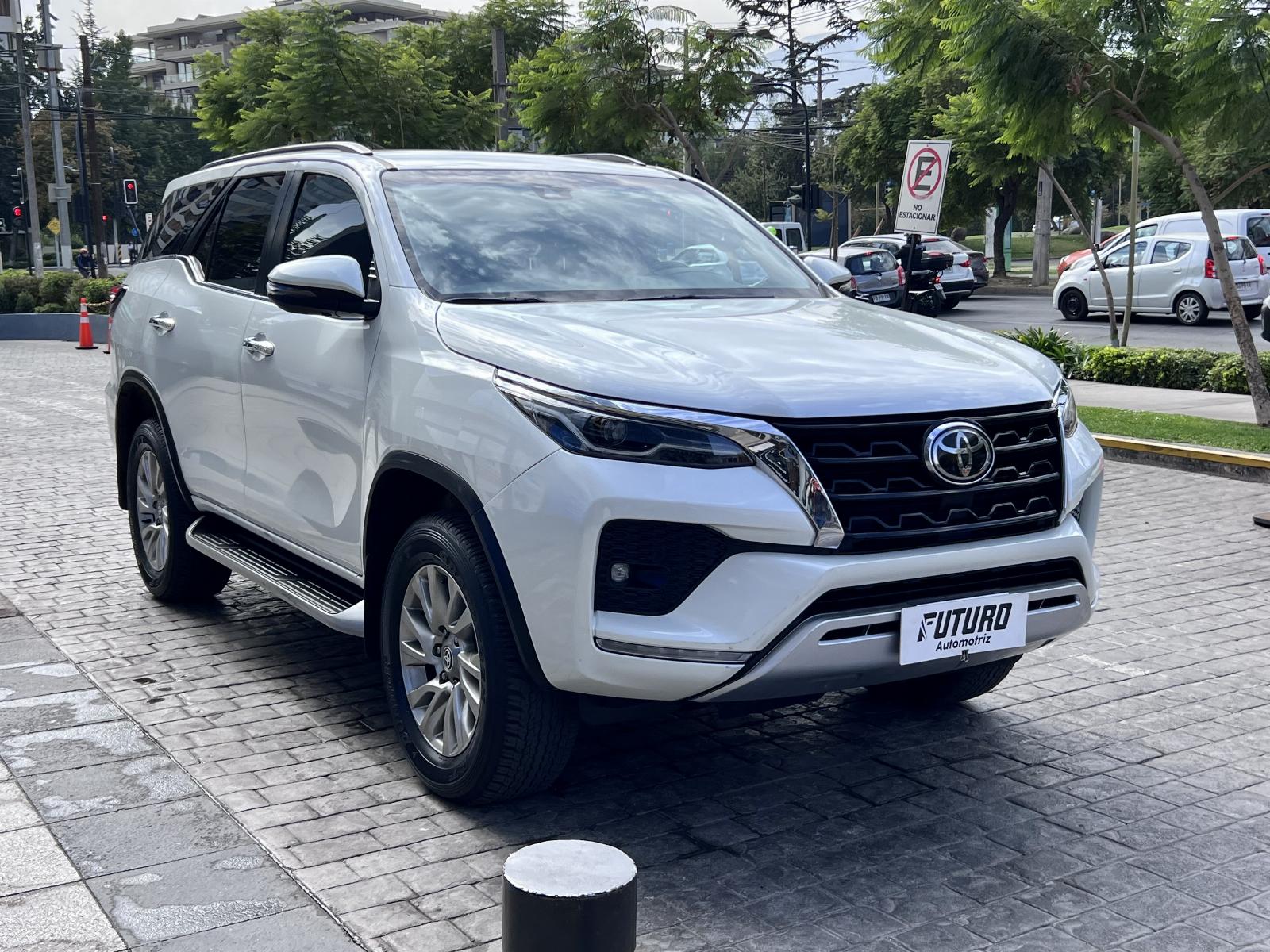 TOYOTA FORTUNER 4X4 DIESEL 2.8 SRX DCB10 2021 UNICO DUEÑO - 