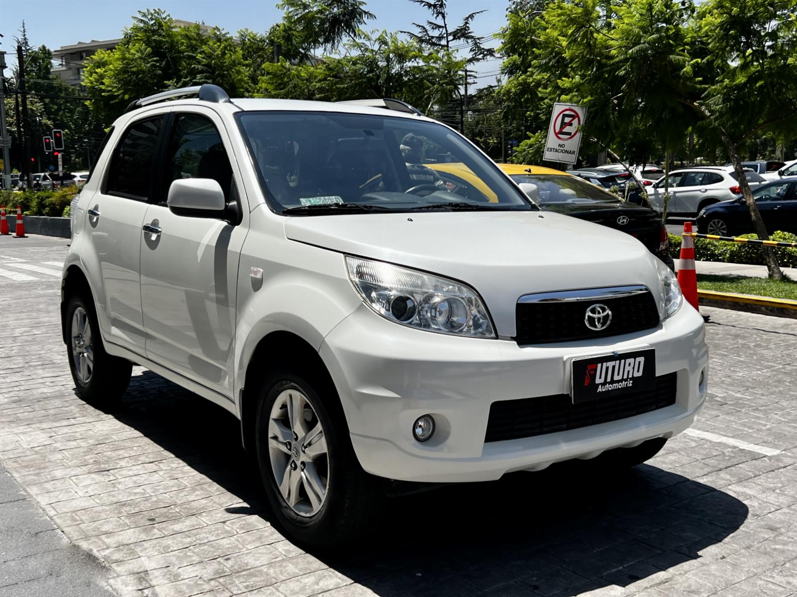 TOYOTA RUSH 4X2 1.5 AT RA210 2017 UNICO DUE&Ntilde;O - FULL MOTOR