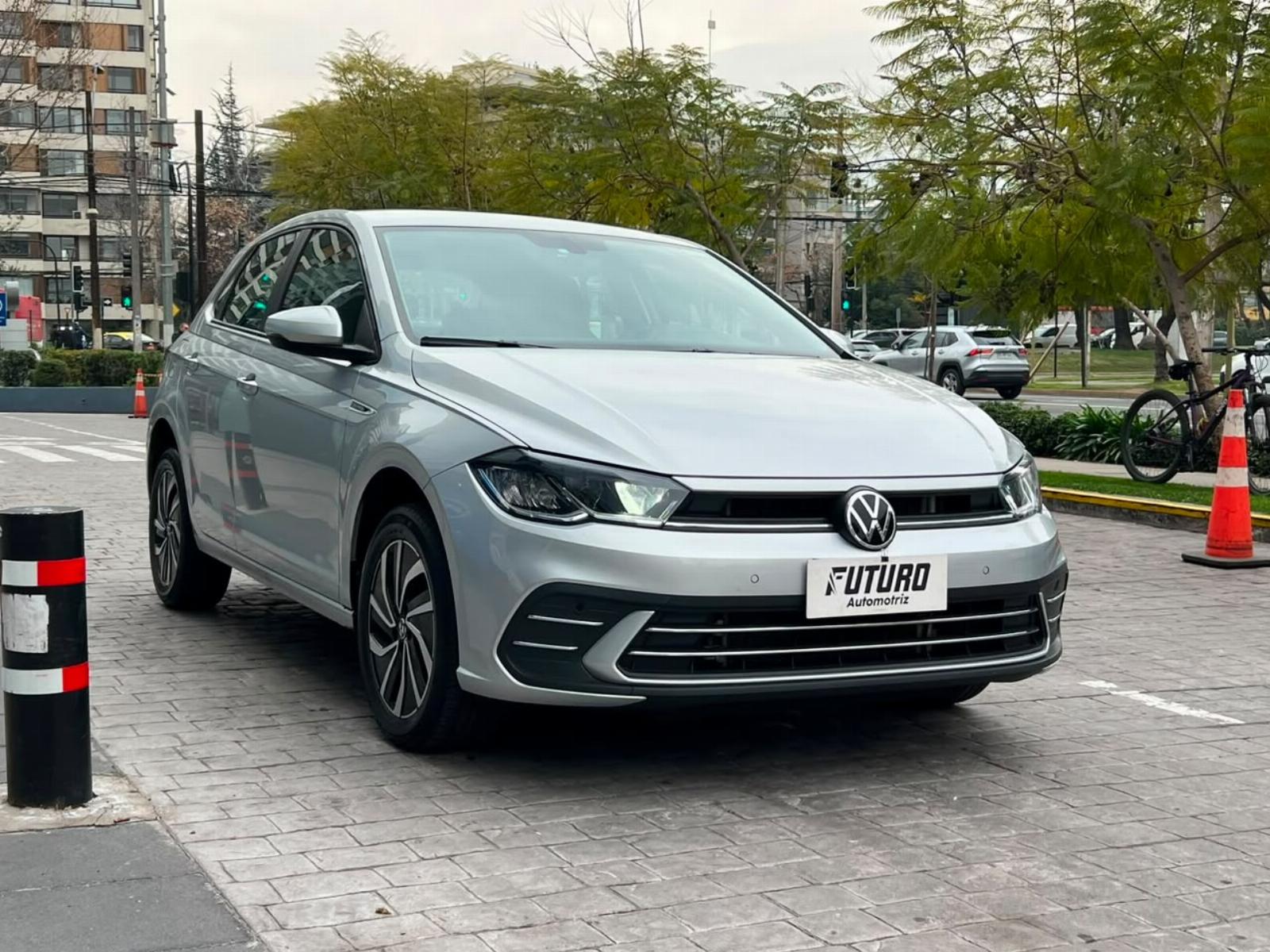 VOLKSWAGEN POLO POLO 1.0 TSI AT HIGHLINE 2024 UNICO DUEÑO - FULL MOTOR