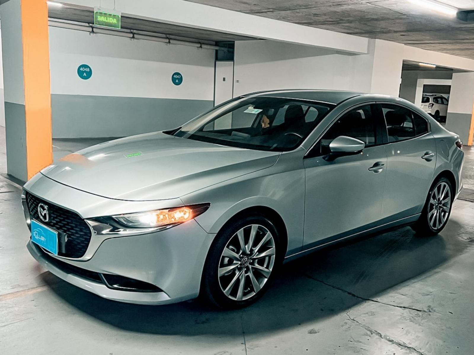 MAZDA 3 2.0 6MT R  2021 2.0 mecánico 6 marchas  - 