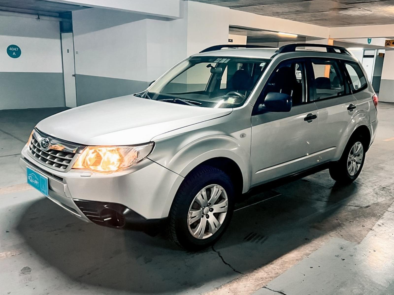 SUBARU FORESTER XS 2.0  2012 VERSION XS , 4X4 , AUTOMATICA 2 DUEÑOS  - 