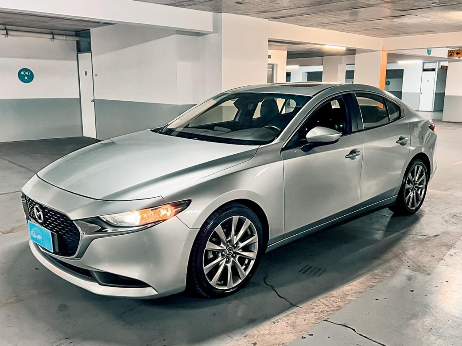 MAZDA 3 PLUS 2.0 AUTOMATICO  2020 TECHO ,  LLANTAS ARO 18 , APPLE CARPLAY , ANDROID  - 