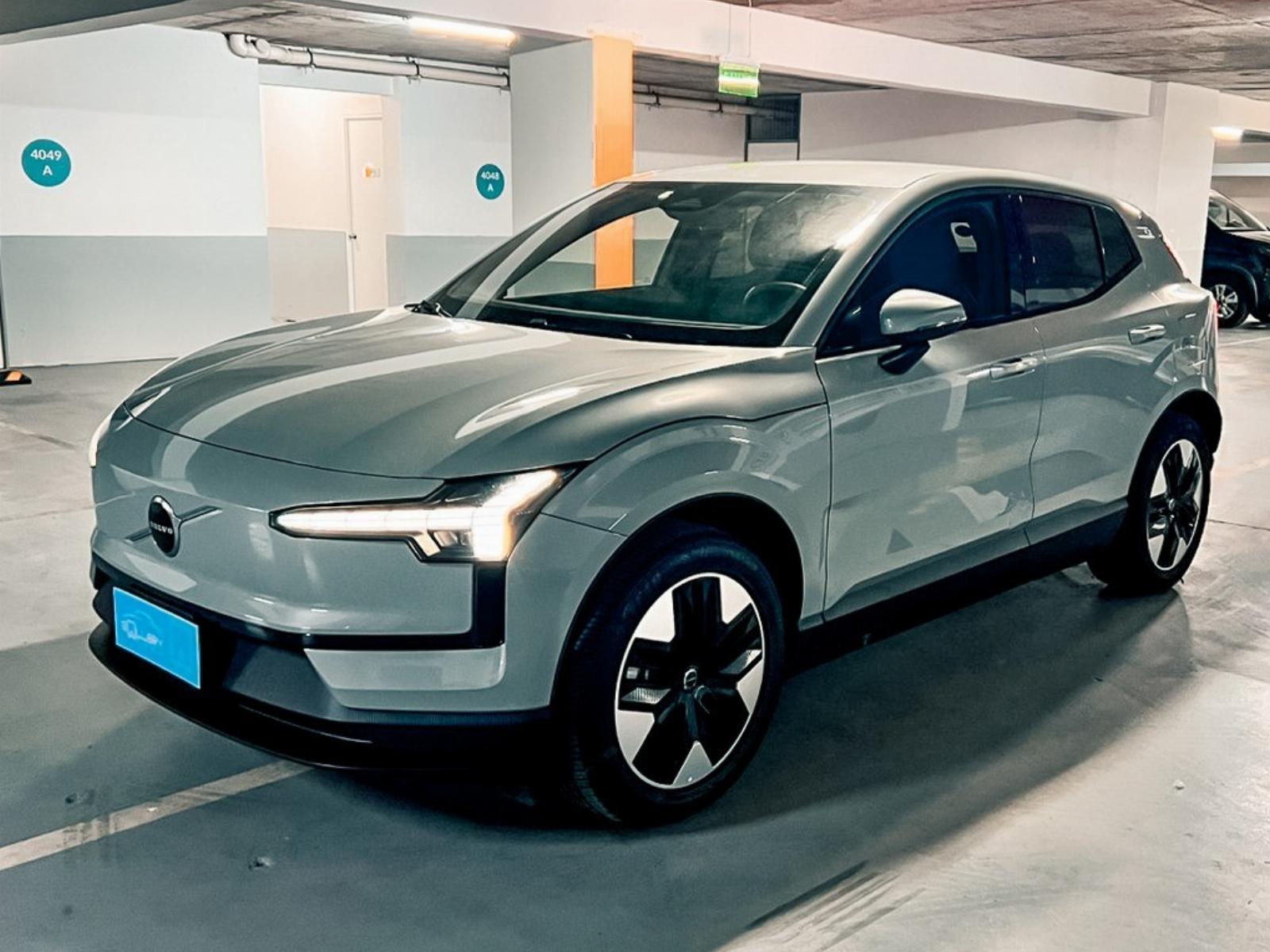 VOLVO C30 EX30 2025 ELECTRICO SOLO 12.000 KMS - FULL MOTOR