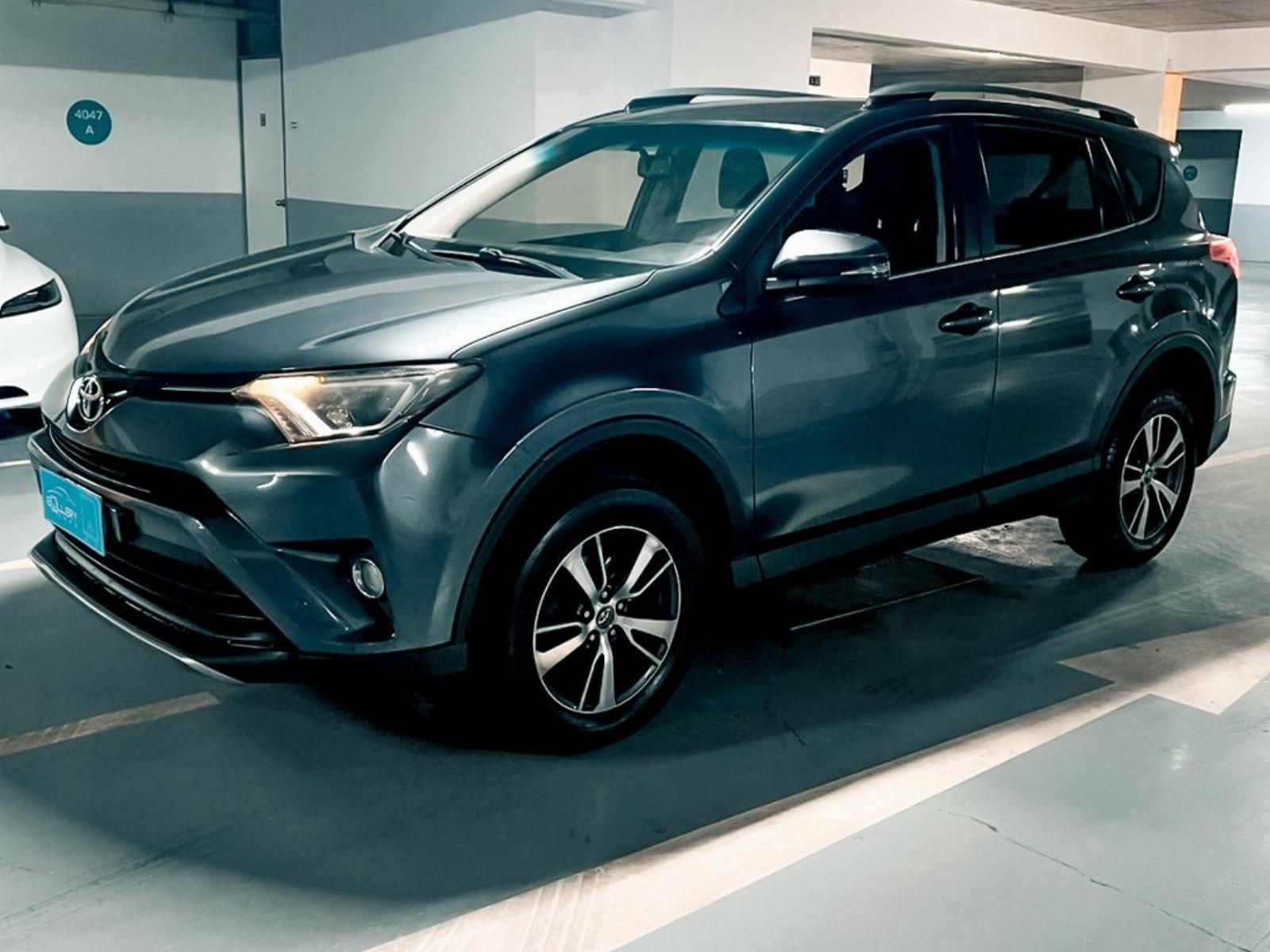 TOYOTA RAV 4 2.5 CVT SUPER LUJO 2017 MOTOR 180 HP, CAMARA DE RETROCESO, CMARA DE RETROC - FULL MOTOR