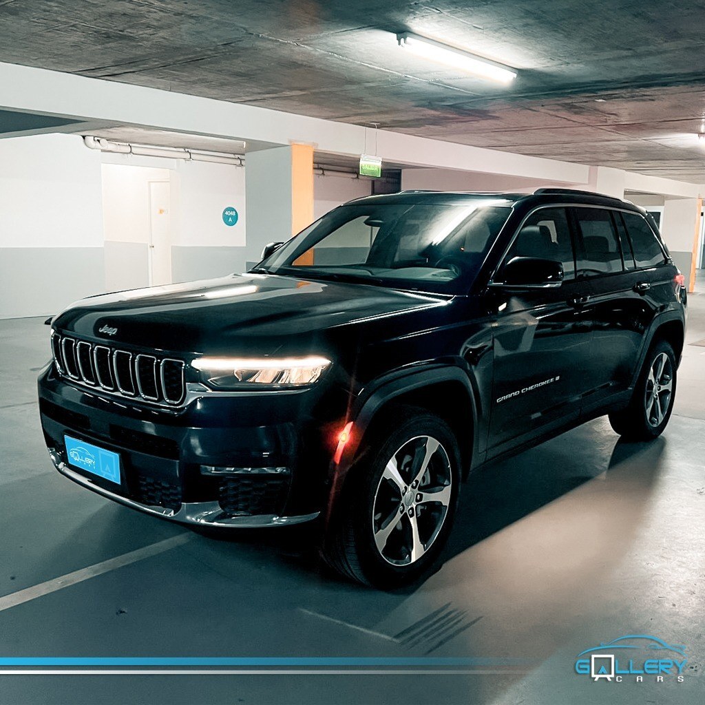 JEEP GRAND CHEROKEE 3.6 LIMITED 2025 CUERO , TECHO , 4X4 , VERSION TOPE DE LINEA - FULL MOTOR