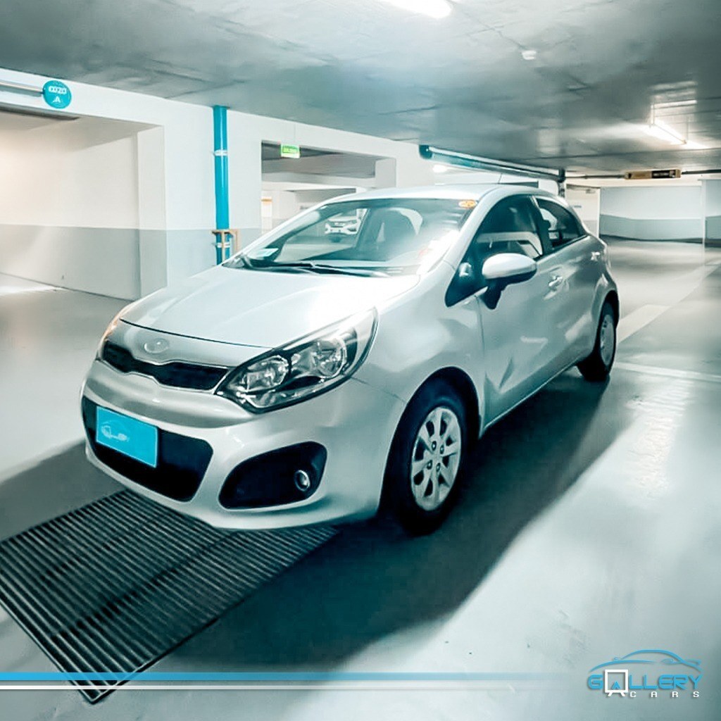KIA RÍO 5  1.4 EX 4X2 AC DAB ABS 6MT 5P. 2015 1.4  MUY ECONOMICO , 6 MARCHAS , SOLO 40.000 KMS U - FULL MOTOR