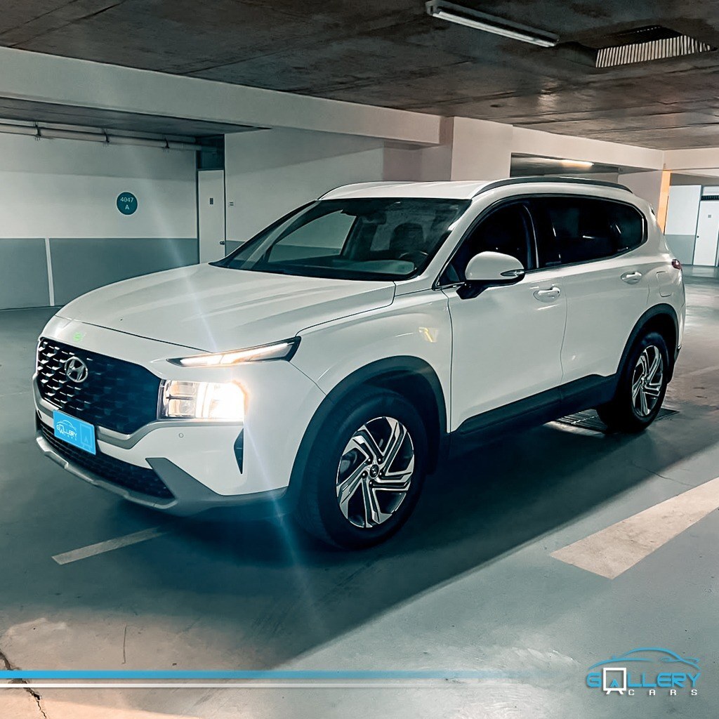 HYUNDAI SANTA FE 2.2 DIESEL AUTOMATICA 4x4 2024 DIESEL , 4X4 , 3 CORRIEDAS DE ASIENTOS - FULL MOTOR