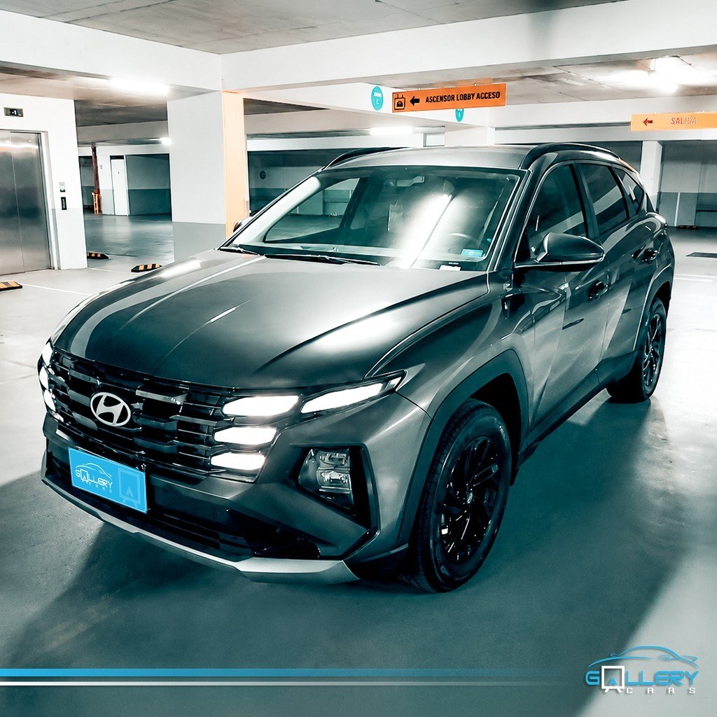 HYUNDAI TUCSON 2.0 6MT  2025 SOLO 28.000 KMS 6MT  - Gallery Cars