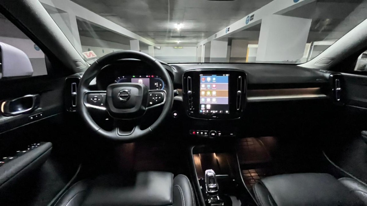 Volvo Xc40 B4 Plus 2.0 Aut — foto 10 de 10
