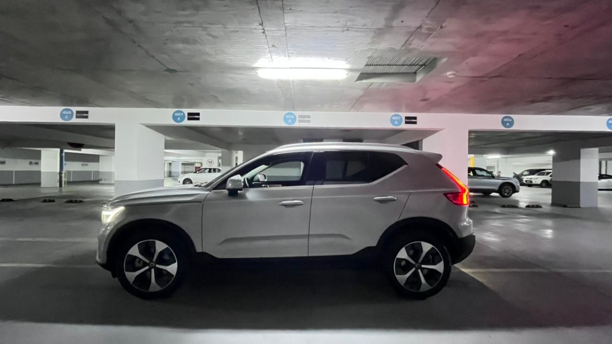 Volvo Xc40 B4 Plus 2.0 Aut — foto 6 de 10