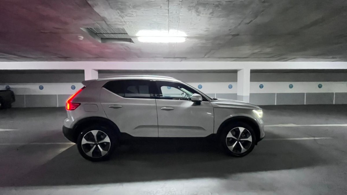 Volvo Xc40 B4 Plus 2.0 Aut — foto 7 de 10