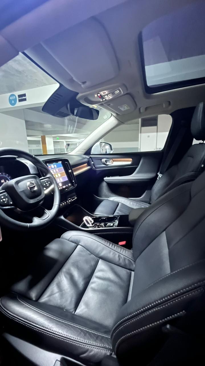 Volvo Xc40 B4 Plus 2.0 Aut — foto 8 de 10