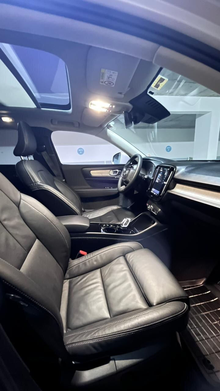 Volvo Xc40 B4 Plus 2.0 Aut — foto 9 de 10