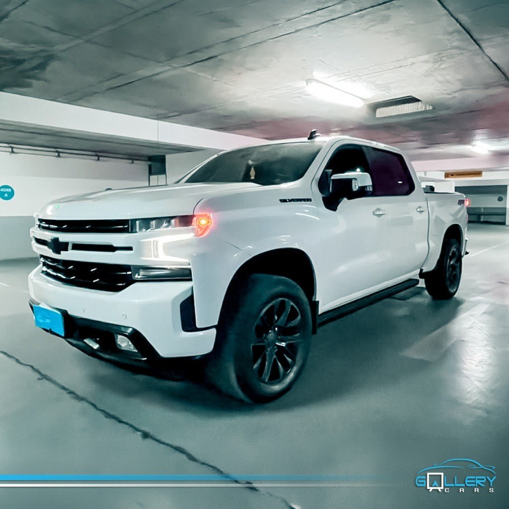 CHEVROLET SILVERADO LTZ 5.3 2022 CUERO , TECHO , 4X4 , SISTEMA DE AUTO BOSE, VERSIO - FULL MOTOR