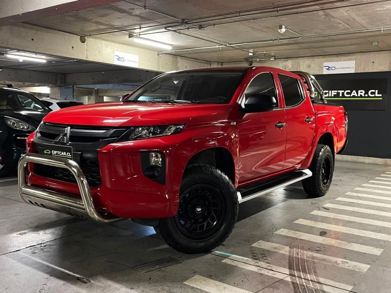 MITSUBISHI L200 WORK 2.4 DIESEL 2023 UN DUEÑO EQUIPO EXTRA - FULL MOTOR