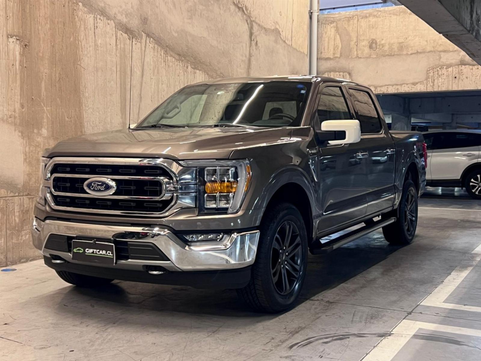 FORD F-150 XLT 5.0 4X4 2021 FACTURABLE MANTENIMIENTO EN LA MARCA - GiftCar