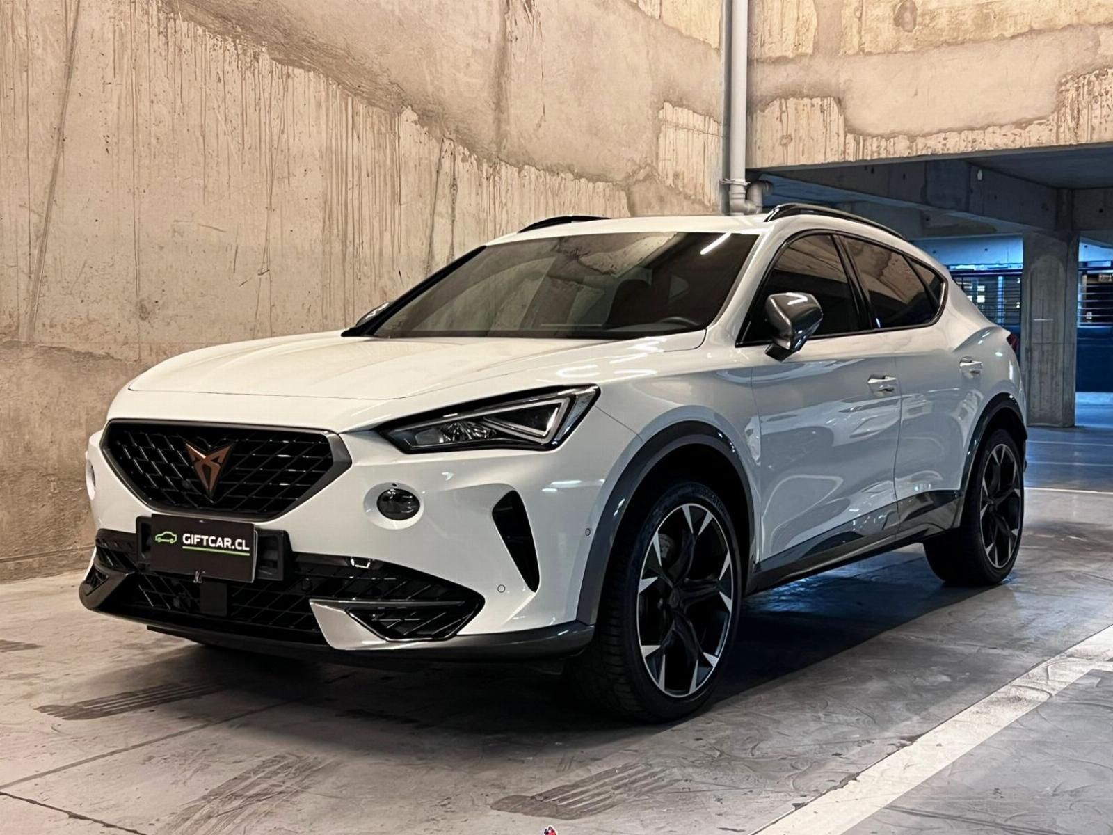 CUPRA FORMENTOR VZ 310 HP 4DRIVE 2023 UN DUEÑO MANTENIMIENTO AL DÍA - FULL MOTOR