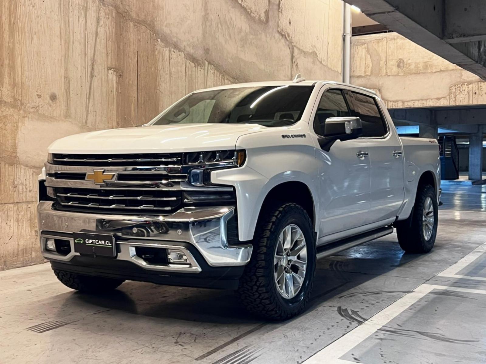 CHEVROLET SILVERADO LTZ 5.3 2022 FACTURABLE MANTENIMIENTO EN LA MARCA - 