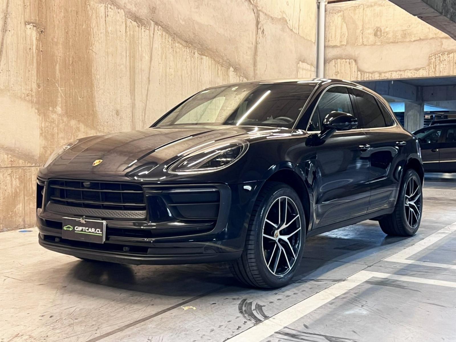PORSCHE MACAN R4 2.0 2023 UN DUEÑO MANTENIMIENTO AL DÍA - FULL MOTOR