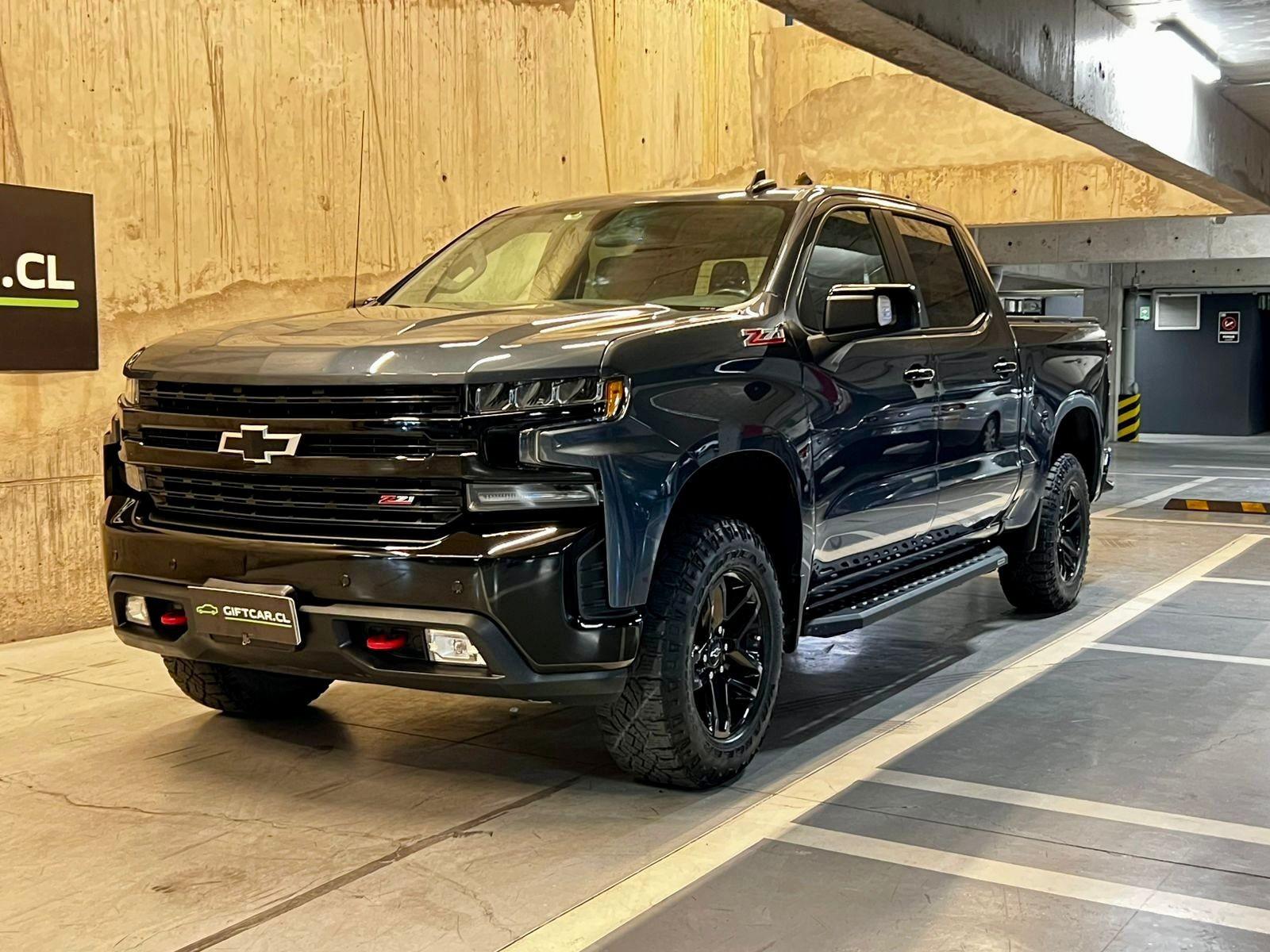CHEVROLET SILVERADO LT TRAIL BOSS 2021 ÚNICO DUEÑO - FULL MOTOR