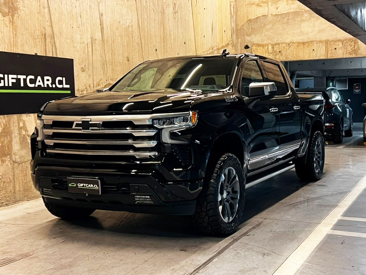 CHEVROLET SILVERADO HIGH COUNTRY 3.0 2026 FACTURABLE UN DUEÑO - FULL MOTOR