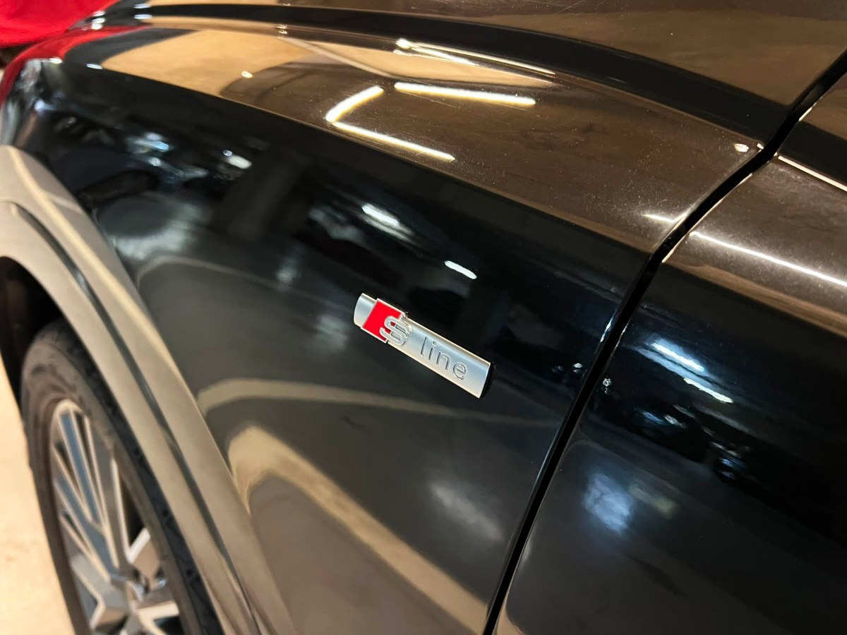 Audi Q3 — foto 8 de 27