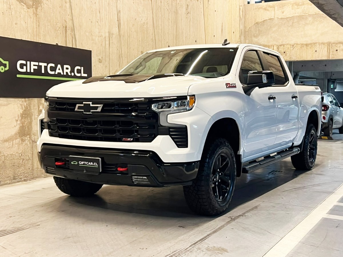CHEVROLET SILVERADO LT TRAIL BOSS 5.3 2026 FACTURABLE GARANTÍA VIGENTE - FULL MOTOR