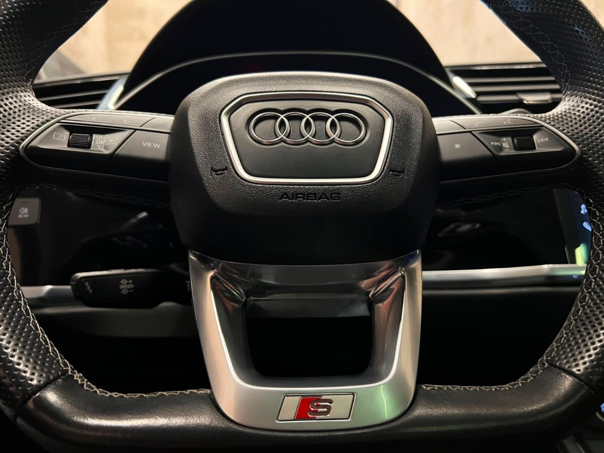 Audi Q3 — foto 12 de 27
