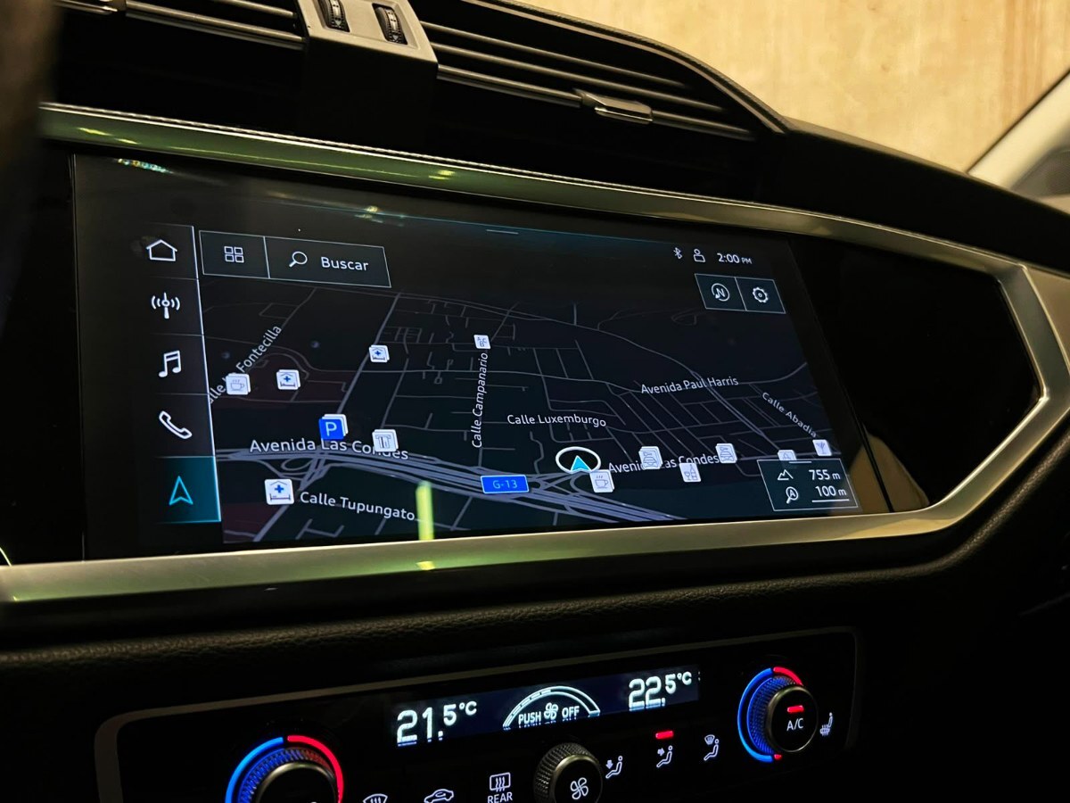 Audi Q3 — foto 18 de 27