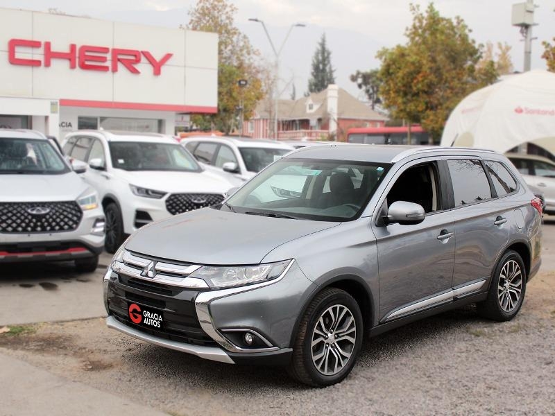 MITSUBISHI OUTLANDER 2.4 GLX CVT 4WD AT 2017  - 