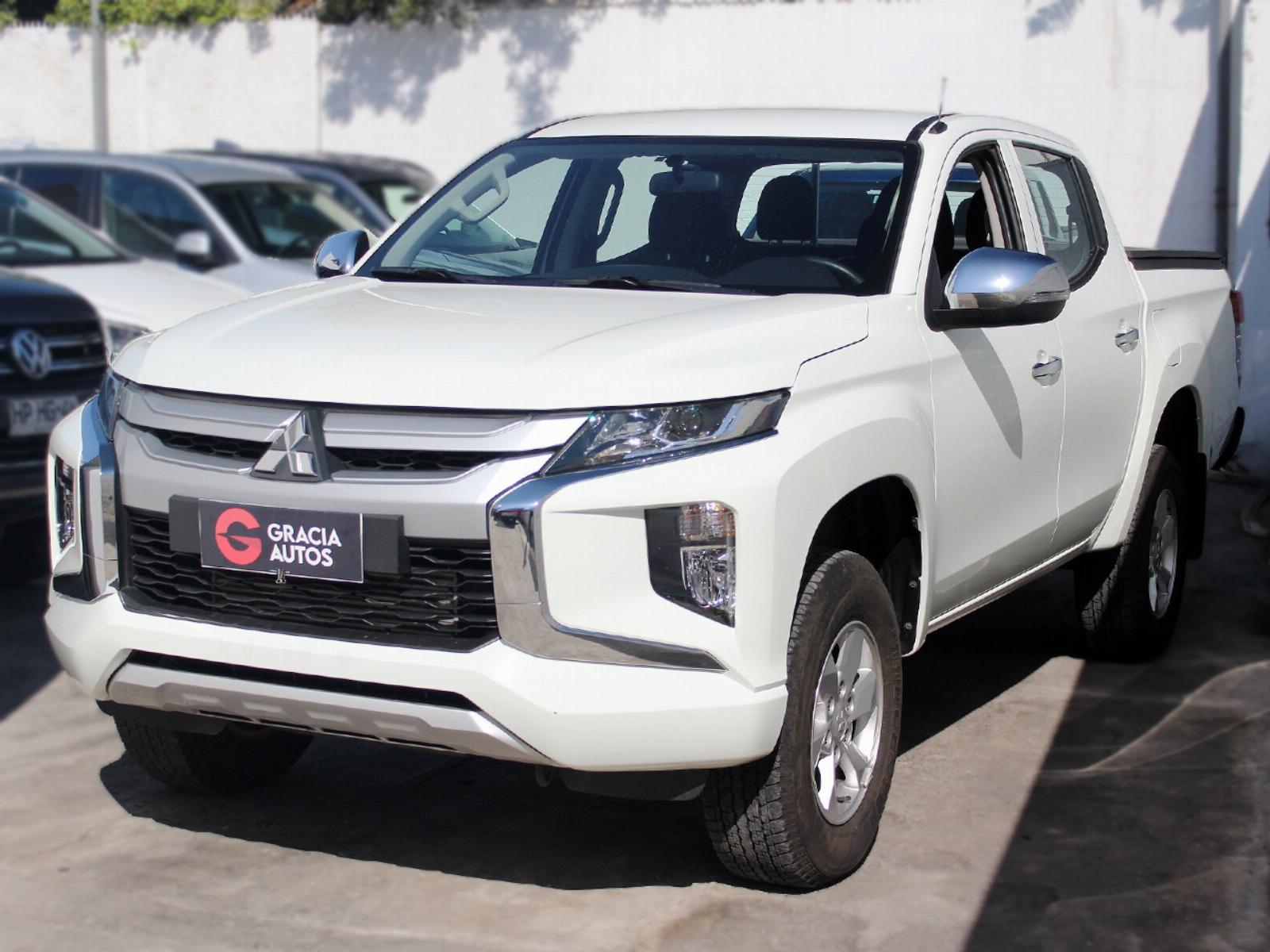 MITSUBISHI L200 2.4 TD KATANA CD CR  2022  - GRACIA AUTOS