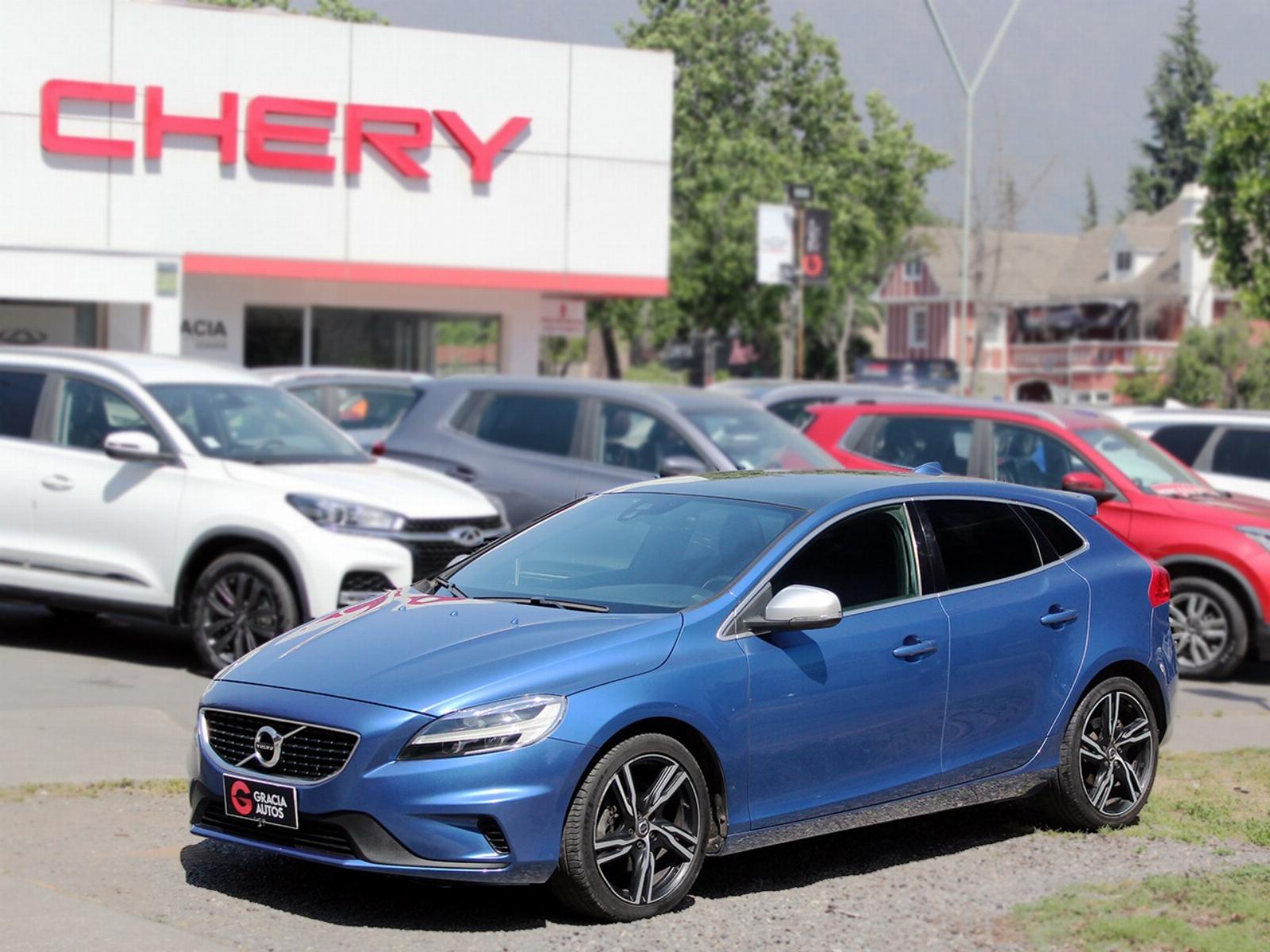 VOLVO V40 T4 2.0 R-DESING MT 2018  - GRACIA AUTOS