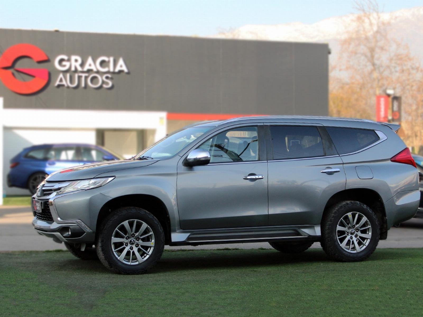 MITSUBISHI MONTERO SPORT 4X4 2.4 AUT 2017  - GRACIA AUTOS
