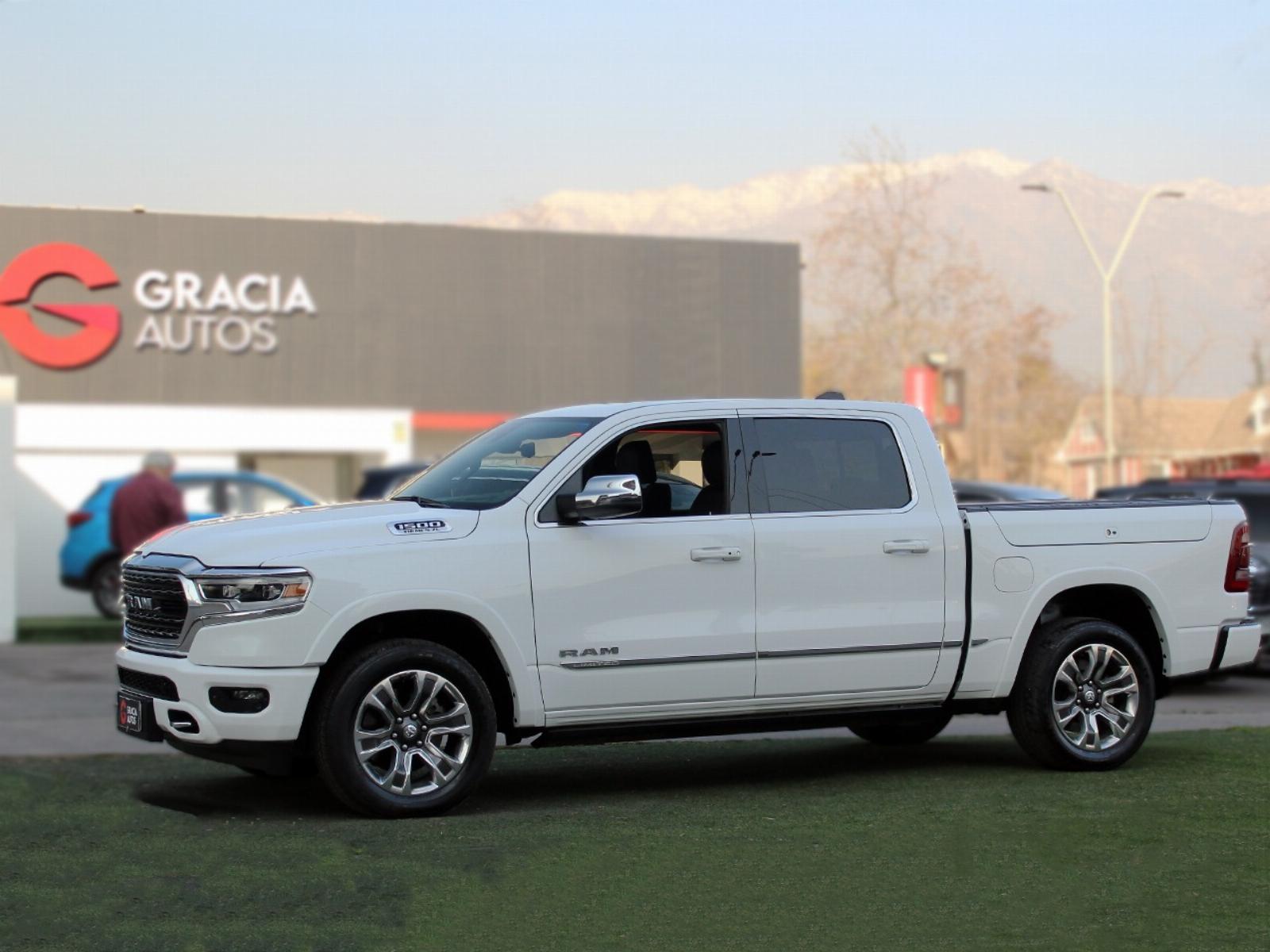 RAM 1500 LIMITED 4X4 5.7 AUT 2023 FACTURABLE - GRACIA AUTOS