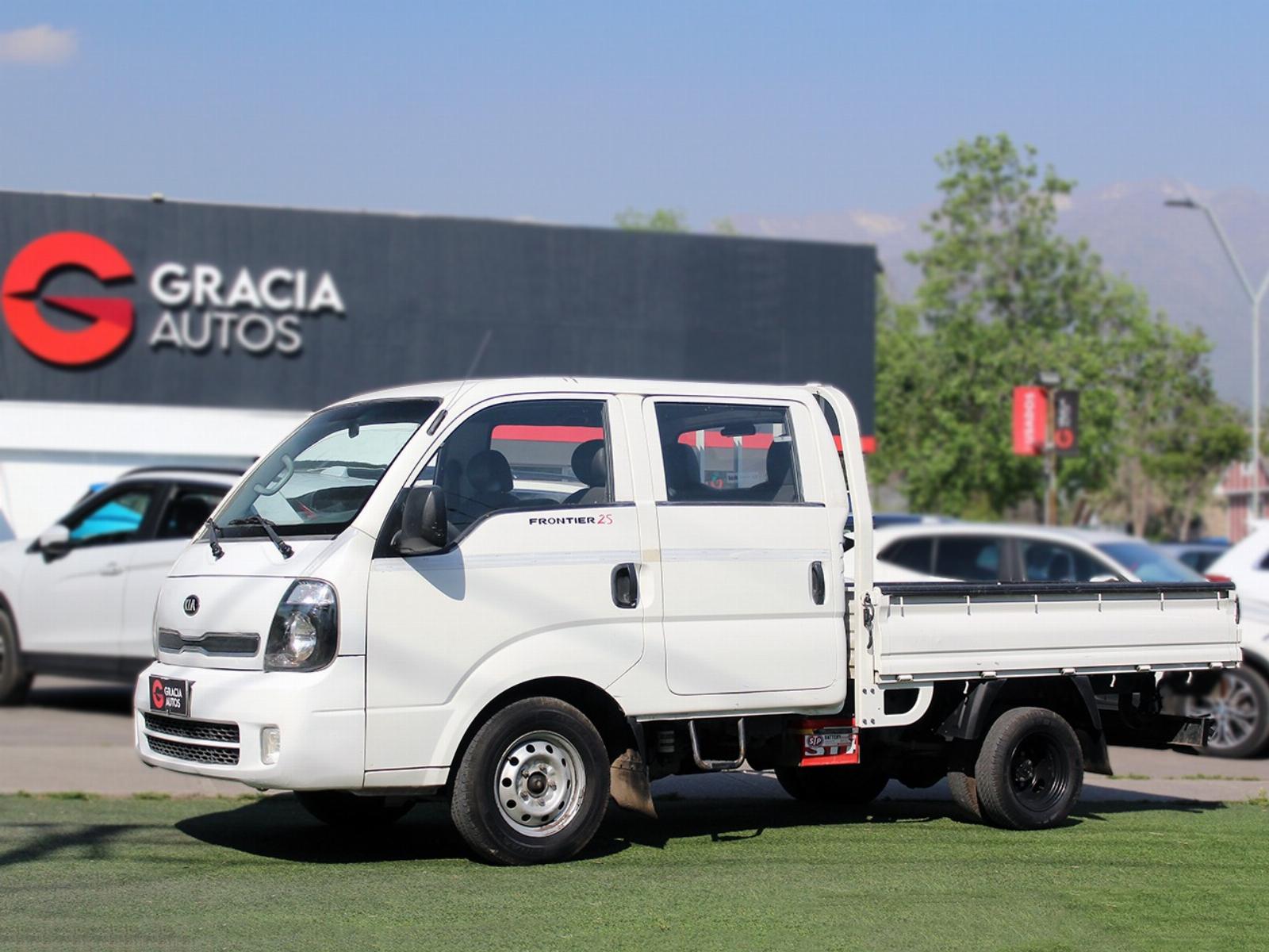 KIA FRONTIER 2.5 DC CRDI SR 2017  - GRACIA AUTOS