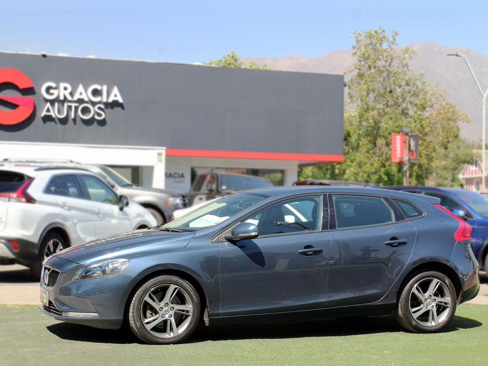 VOLVO V40 D2 COMFORT  2.0 AUT 2018  - GRACIA AUTOS