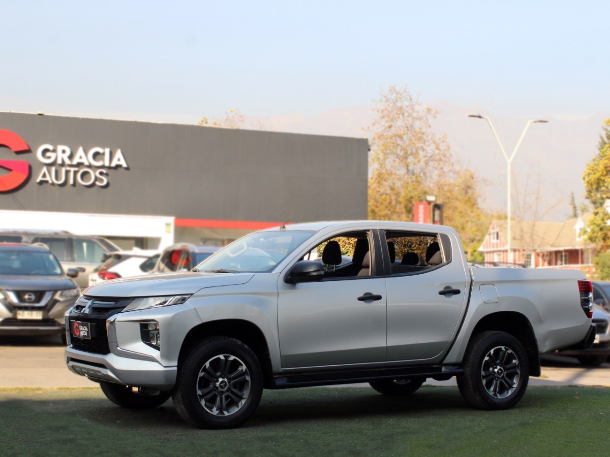 MITSUBISHI L200 DAKAR 2.4 AUT 4X4  (FACTURABLE) 2023  - FULL MOTOR