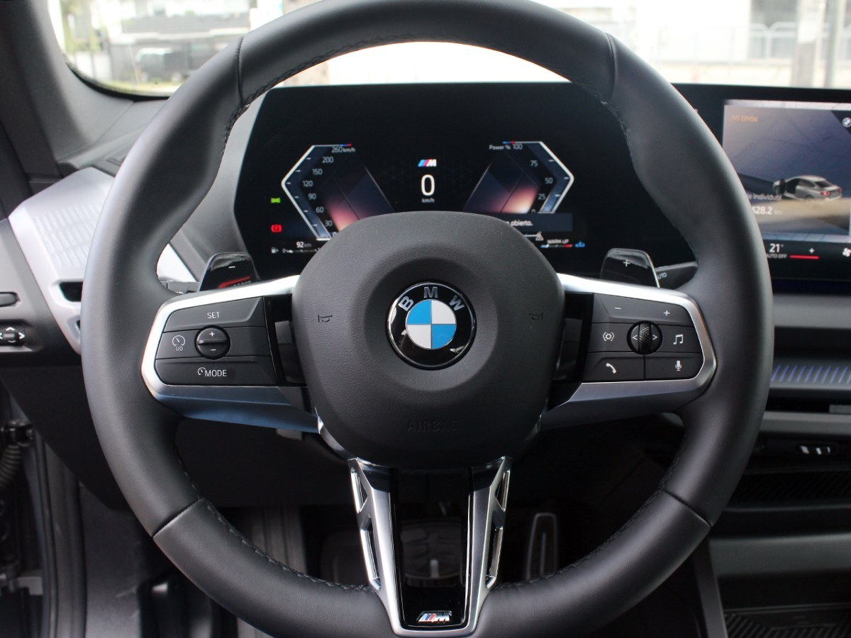 BMW 220 — foto 10 de 23