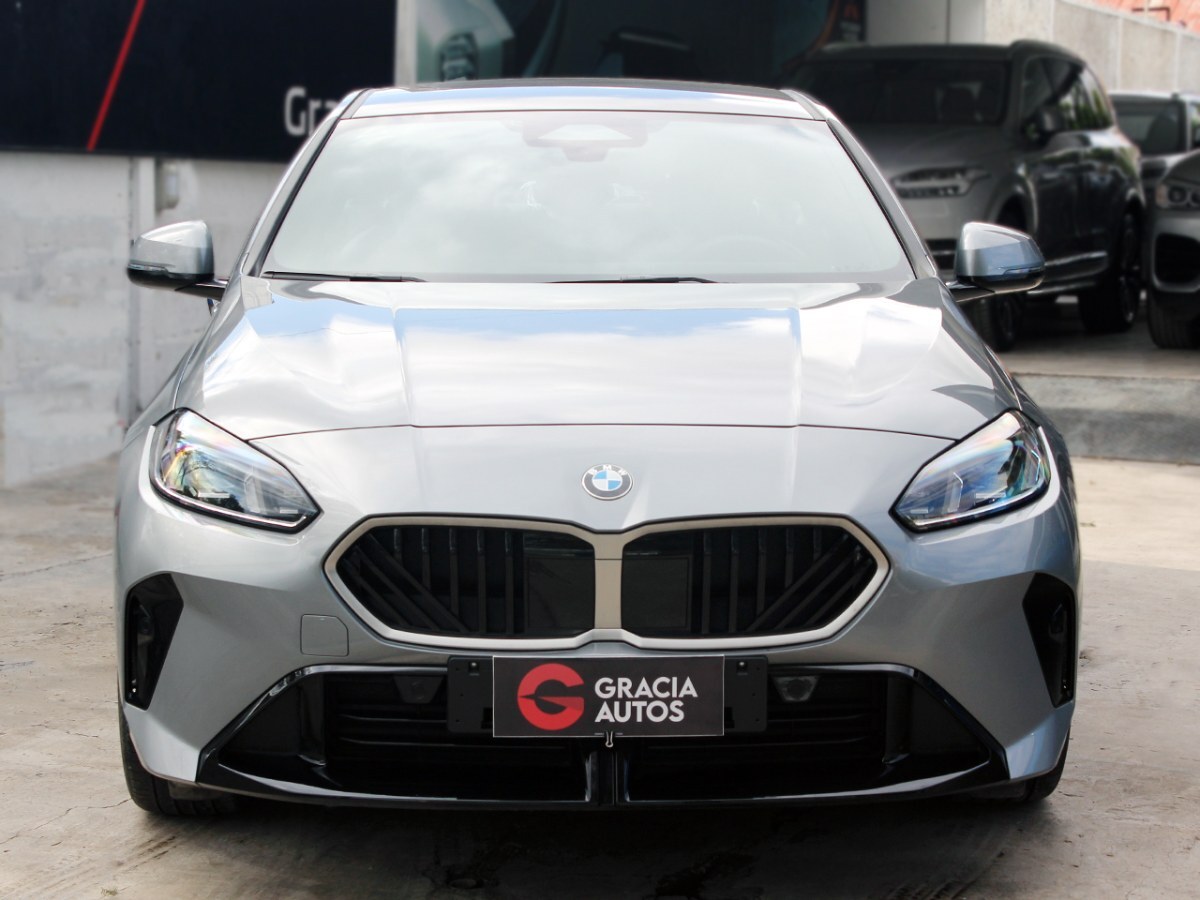 BMW 220 — foto 2 de 23