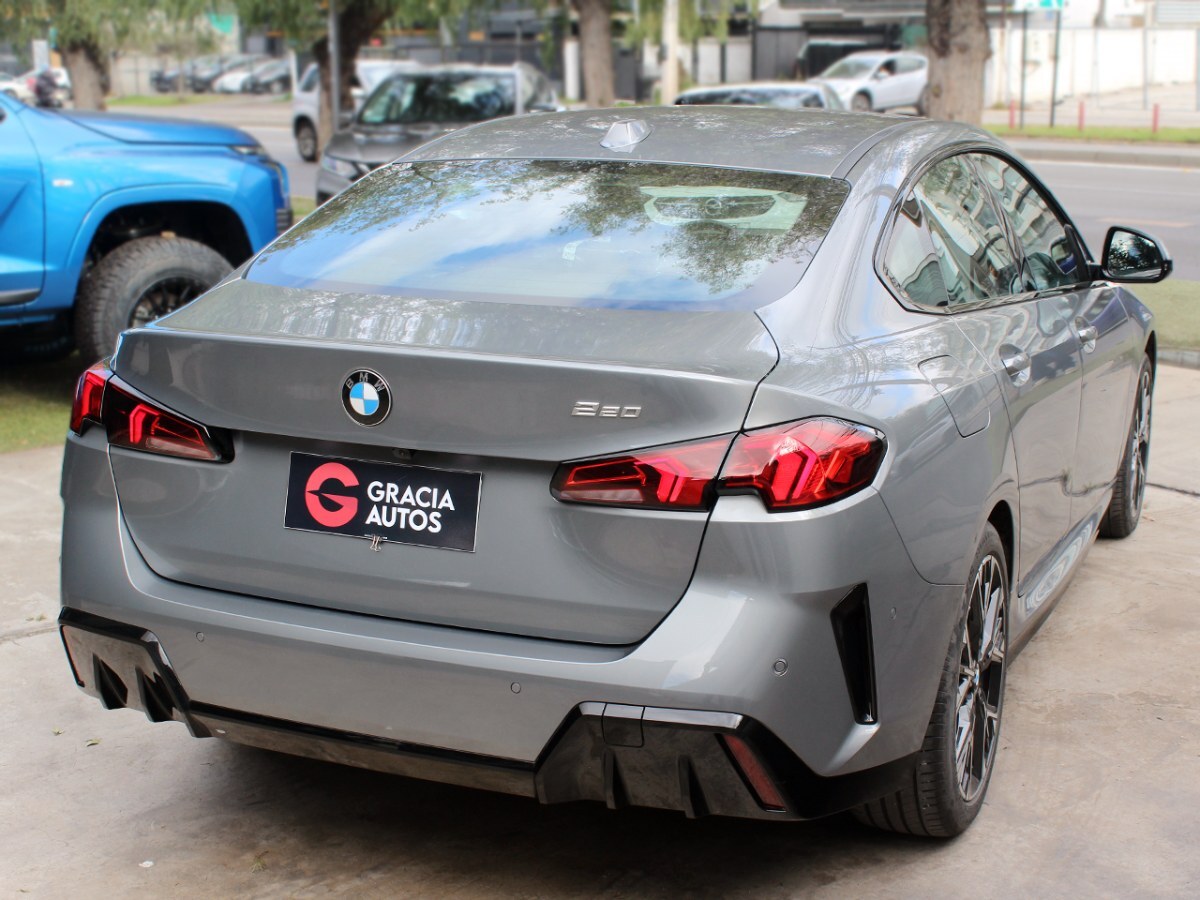 BMW 220 — foto 4 de 23